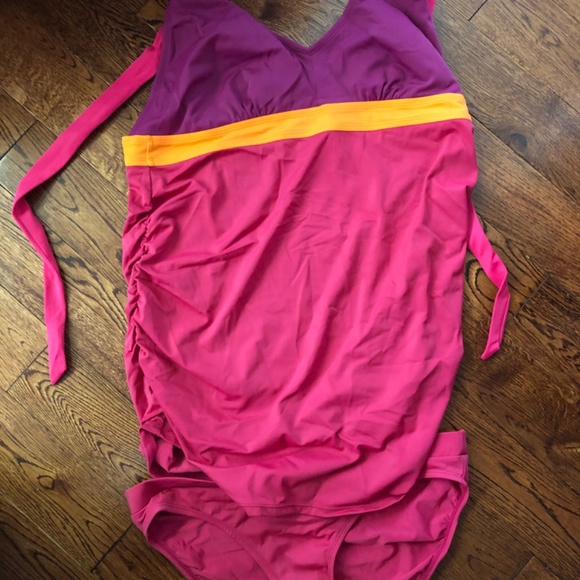 *Host Pick*. Motherhood maternity swimsuit - Picture 2 of 2